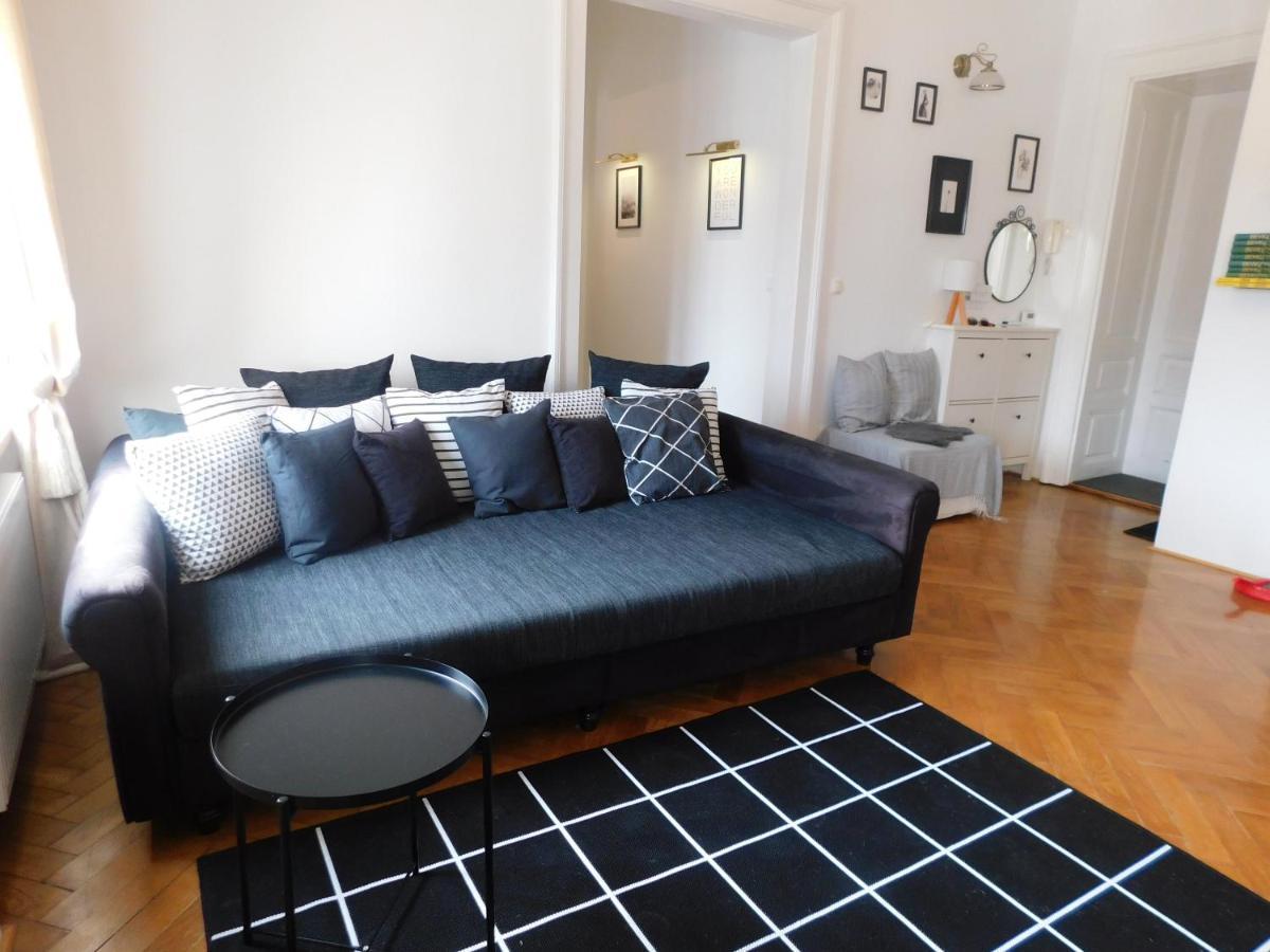 Cosy Resy Place Ljubljana Bagian luar foto