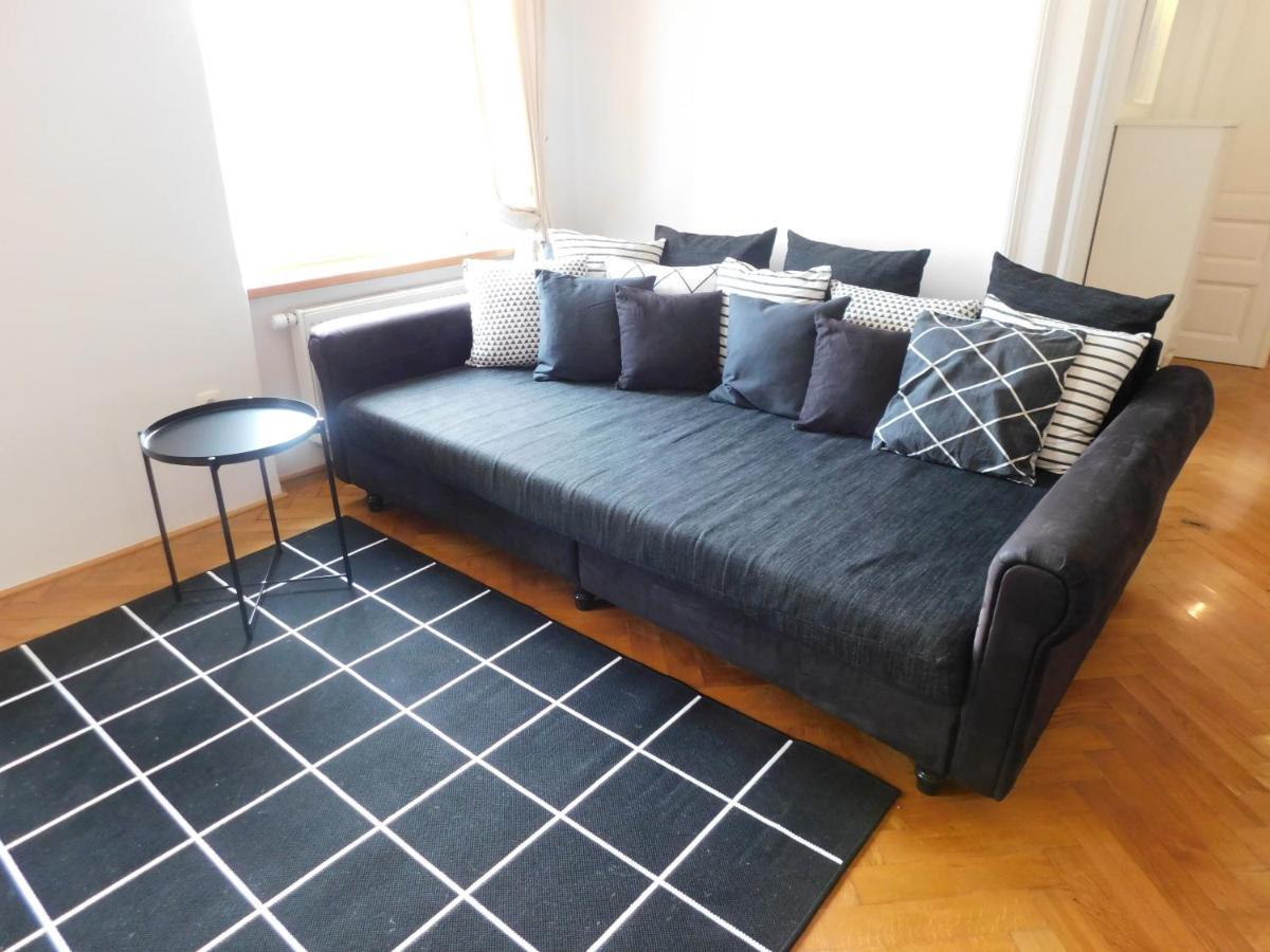 Cosy Resy Place Ljubljana Bagian luar foto